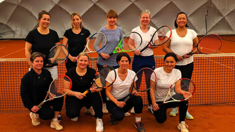 Motivierte omtc-Tennis-Damen 40 bereit für die Teamrunde