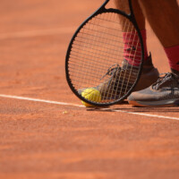 Tennisball, Schläger, Schuhe, Wilson, Schuh, Ball wird aufgehoben, Herren 60 - Regionalliga Südwest - Ober-Mörler TC gegen TSG Backnang, Ober-Mörler, Ober-Mörler TC, 05.07.25