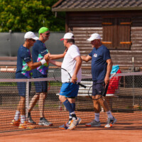 Paulo Travassos (Ober-Mörler TC) und Andreas Freisens (Ober-Mörler TC) mit Tomas Rupps (TA KV Untertürkheim) und Uli Birkenmaier (TA KV Untertürkheim), Herren 60 - Regionalliga Südwest - TA KV Untertürkheim gegen Ober-Mörler TC, Untertürkheim, Tennisplatz TA KV Untertürkheim, 31.05.25